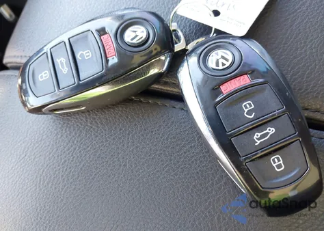 2016 Volkswagen Touareg Vr6 Lux from USA, damaged, VIN WVGEF9BP4GD003064